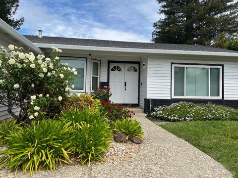 Photo of 199 Regent Drive, Pittsburg, CA 94565 (MLS # 326026469)