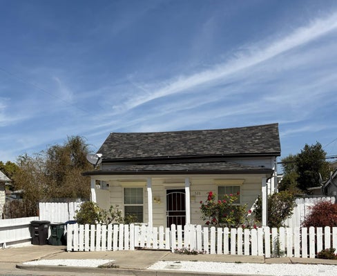 526 MONTEZUMA ST, RIO VISTA, CA 94571 - Image 3f66edd0569cacce93d4b3ca337fa690/2393369543