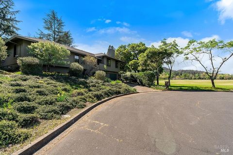 Photo of 549 Catherine Court, Santa Rosa, CA 95409 (MLS # 326024077)