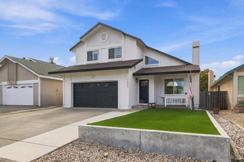 Photo of 7423 Monique Place, Rohnert Park, CA 94928 (MLS # 326078387)