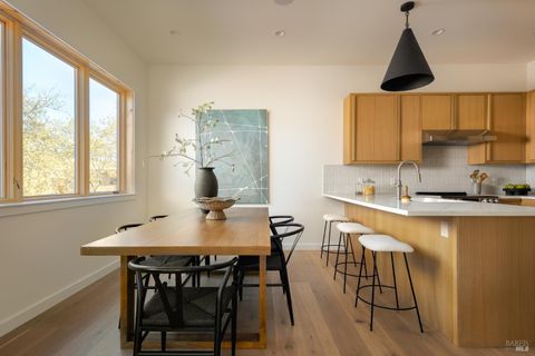 Photo of 709 C Street #2, San Rafael, CA 94901 (MLS # 326021916)