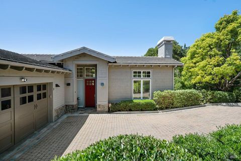 Photo of 2 Round Hill Terrace, Tiburon, CA 94920 (MLS # 326030855)