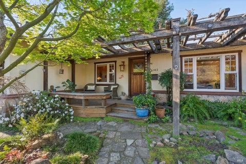 Photo of 1143 Hudson Avenue, Saint Helena, CA 94574 (MLS # 326016663)