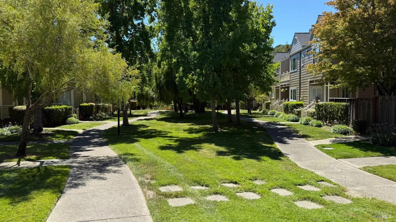 77 Parkview Circle
