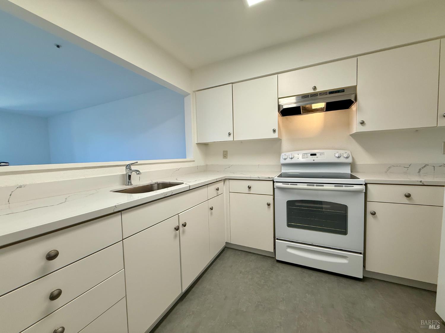 77 Parkview Circle