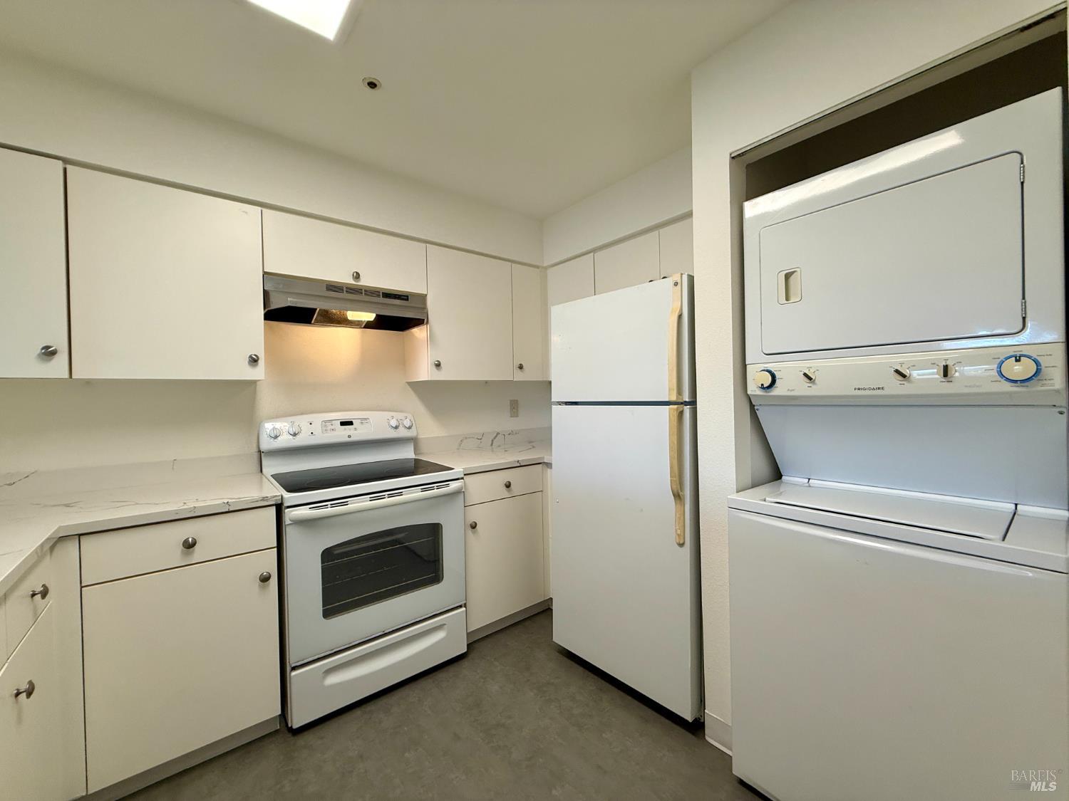 77 Parkview Circle