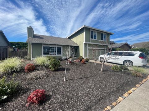 Photo of 6191 San Carlos Court, Rohnert Park, CA 94928 (MLS # 326008081)