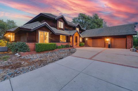 Photo of 5475 Laird Road, Loomis, CA 95650 (MLS # 226032767)