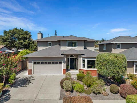 Photo of 8 Capitola Court, Napa, CA 94559 (MLS # 326075362)