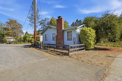 Photo of 2875 W Steele Lane, Santa Rosa, CA 95403 (MLS # 326086754)