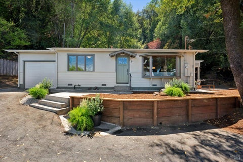 Photo of 9 Francis Avenue, San Anselmo, CA 94960 (MLS # 326066925)