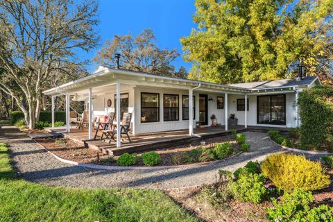 Photo of 2 Foothill Boulevard, Calistoga, CA 94515 (MLS # 326017565)