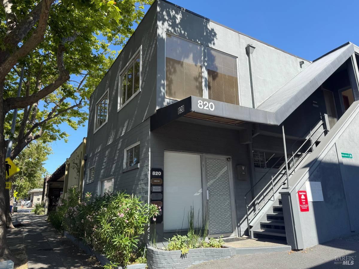 820 5th Avenue #c