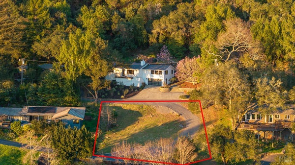 1624 MADRONE AVE, HEALDSBURG, CA 95448 - Image 44ea18bf042b72055a9f39360ee2f92a/2376861972