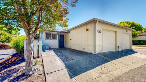 Photo of 2180 Knolls Drive, Santa Rosa, CA 95405 (MLS # 326043506)