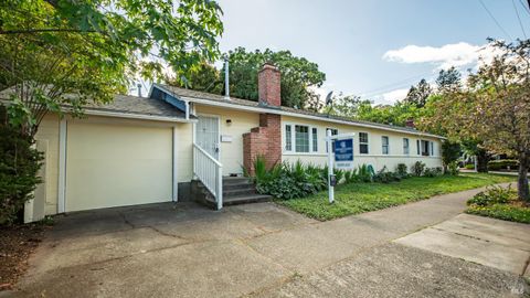 Photo of 11 San Rafael Avenue, San Rafael, CA 94901 (MLS # 326028868)