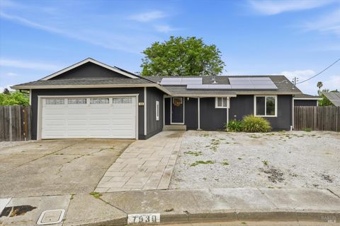 Photo of 7930 Becky Court, Rohnert Park, CA 94928 (MLS # 326028889)