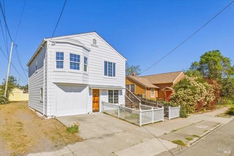 Photo of 852 Western Avenue, Petaluma, CA 94952 (MLS # 326021388)