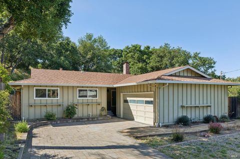 Photo of 46 Drakewood Lane, Novato, CA 94947 (MLS # 326044753)