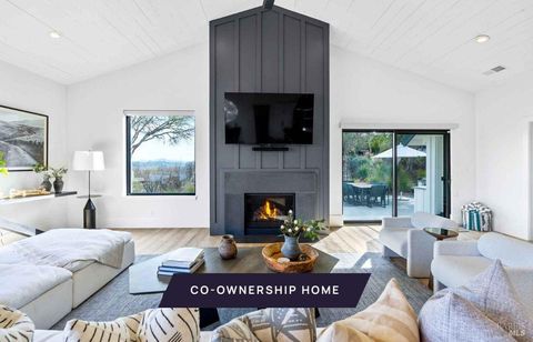 Photo of 6165 W Dry Creek Road, Healdsburg, CA 95448 (MLS # 326024033)