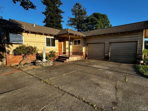 Photo of 2314 Olympia Drive, Santa Rosa, CA 95405 (MLS # 326026086)