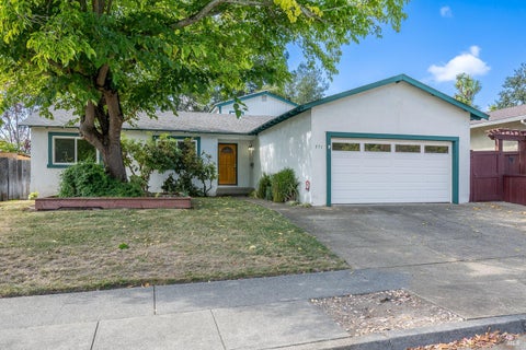 Photo of 971 Estes Drive, Santa Rosa, CA 95409 (MLS # 326080889)