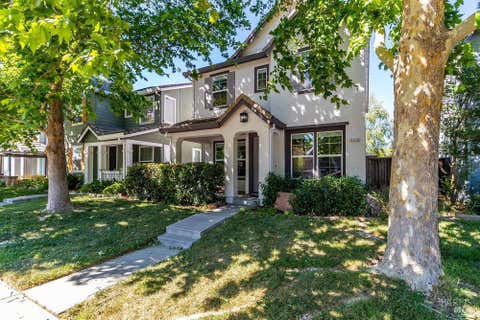 Photo of 1116 Valley Glen Drive, Dixon, CA 95620 (MLS # 326042113)