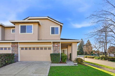 Photo of 1997 Rainier Circle, Petaluma, CA 94954 (MLS # 325104477)