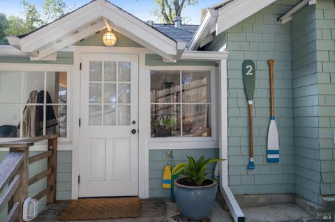 Photo of 40 Canyon Road, San Anselmo, CA 94960 (MLS # 326036063)