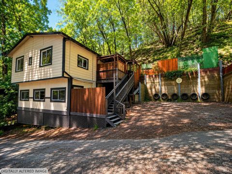 Photo of 15101 Canyon 2 Road, Guerneville, CA 95446 (MLS # 326040501)