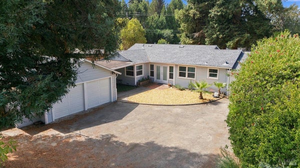 7853 APPLE BLOSSOM LN, SEBASTOPOL, CA 95472 - Image 4ca5fd81abe97cc3f08d84c2ff6834c8/890938096