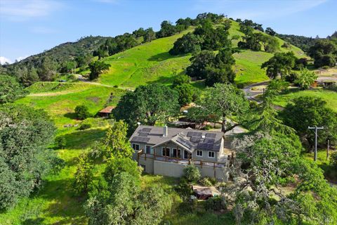 Photo of 31000 Pine Mountain Road, Cloverdale, CA 95425 (MLS # 326008265)