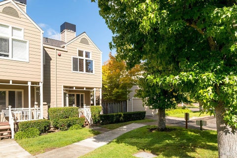 Photo of 41 Parkview Circle, Corte Madera, CA 94925 (MLS # 326076265)