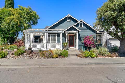 Photo of 902 Edgewood Circle, Suisun City, CA 94585 (MLS # 326063846)