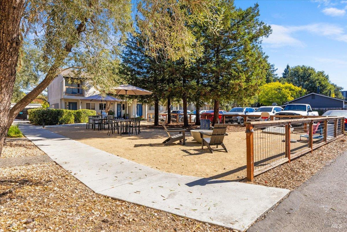 4225 Sonoma Highway