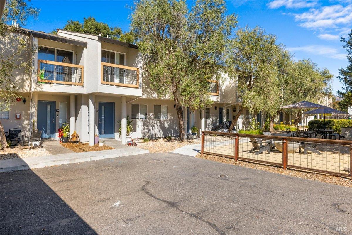 4225 Sonoma Highway