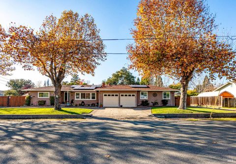 Photo of 133 Bluebird Drive, Windsor, CA 95492 (MLS # 326002483)