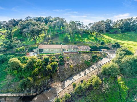 Photo of 631 Casswall Street, Napa, CA 94558 (MLS # 326016673)