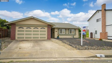 Photo of 91 Banbury Way, Benicia, CA 94510 (MLS # 326026728)