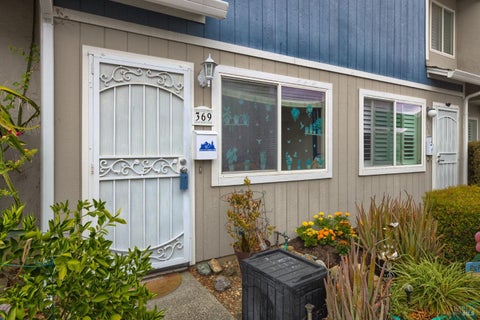 Photo of 369 Eldridge Avenue, Vacaville, CA 95688 (MLS # 326076987)