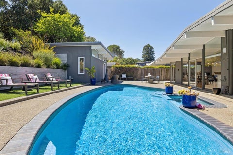 Photo of 324 Devon Drive, San Rafael, CA 94903 (MLS # 326030844)