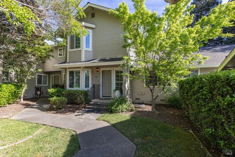 Photo of 100 Valley Club Circle, Napa, CA 94558 (MLS # 326026103)