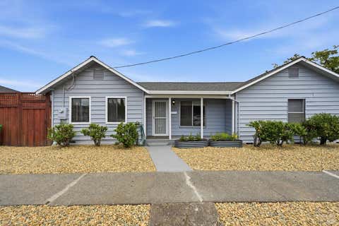 Photo of 2730 El Dorado Street, Napa, CA 94558 (MLS # 326060713)