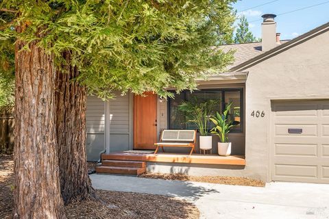 Photo of 406 Corrillo Drive, San Rafael, CA 94903 (MLS # 326027813)