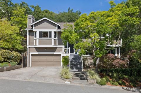 Photo of 1158 Highland Drive, Novato, CA 94949 (MLS # 326032244)