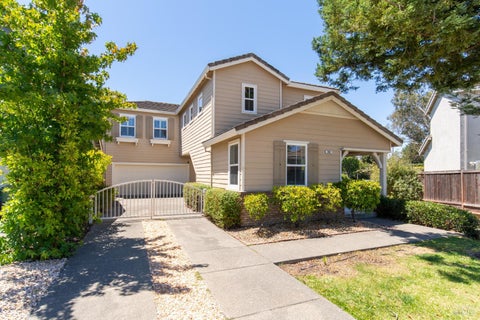 Photo of 959 Hogwarts Circle, Petaluma, CA 94954 (MLS # 326052693)