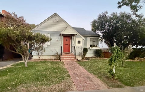 Photo of 429 S 2nd Street, Rio Vista, CA 94571 (MLS # 326077264)