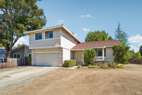 Photo of 300 Stirrup Court, Santa Rosa, CA 95403 (MLS # 326074324)