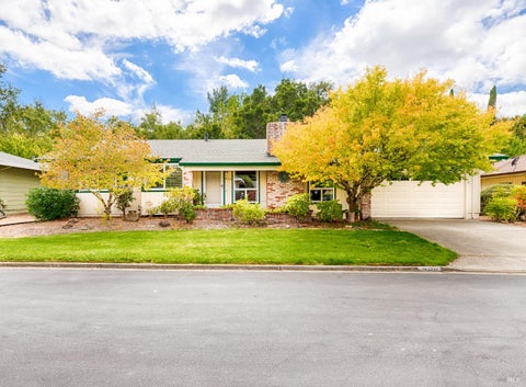 Photo of 435 Meadowgreen Drive, Santa Rosa, CA 95409 (MLS # 326073447)