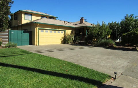 Photo of 3375 Sonoma Avenue, Santa Rosa, CA 95405 (MLS # 326088017)